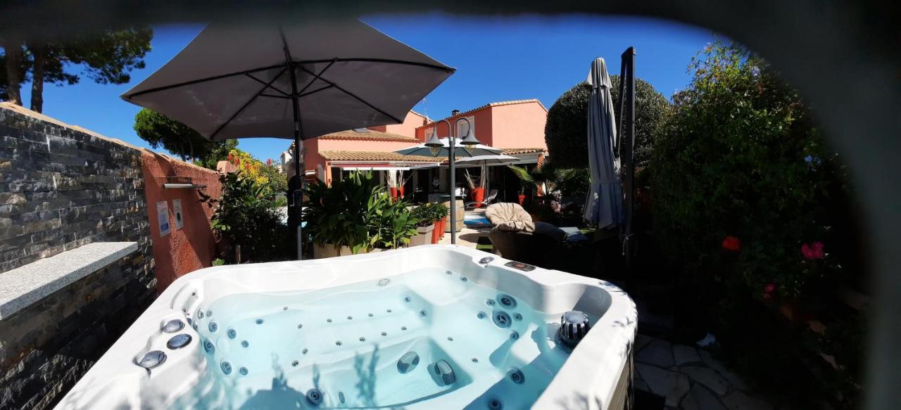 Hebergement Chambre D'Hotes Grau Du Roi Mas Des Marines Piscine Adult Only Le Grau-du-Roi Ngoại thất bức ảnh